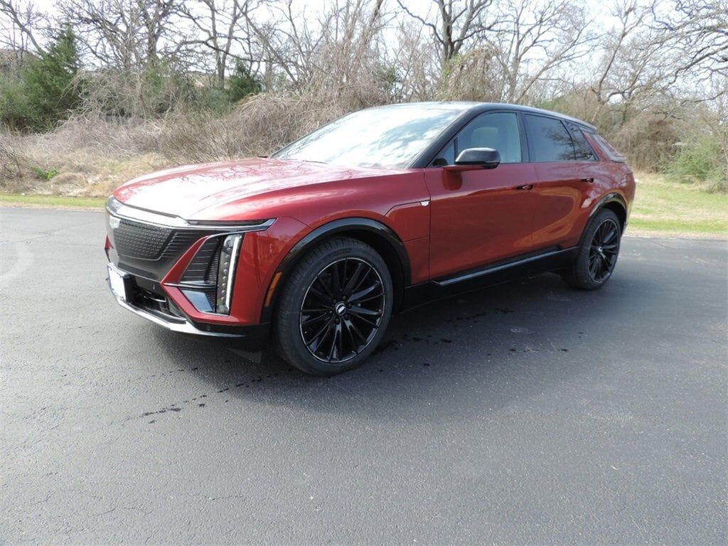 2025 CADILLAC Lyriq