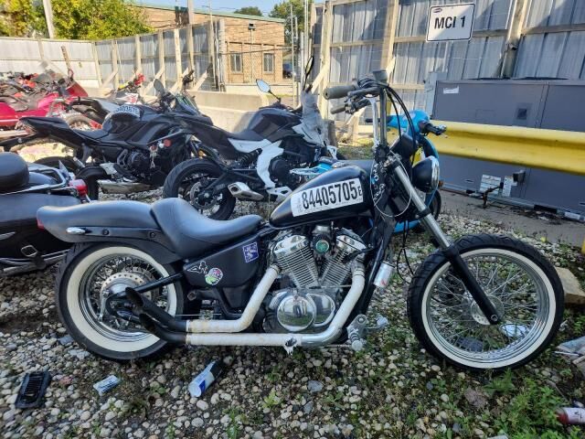 Honda VT600CD (SHADOW VLX DELUXE)