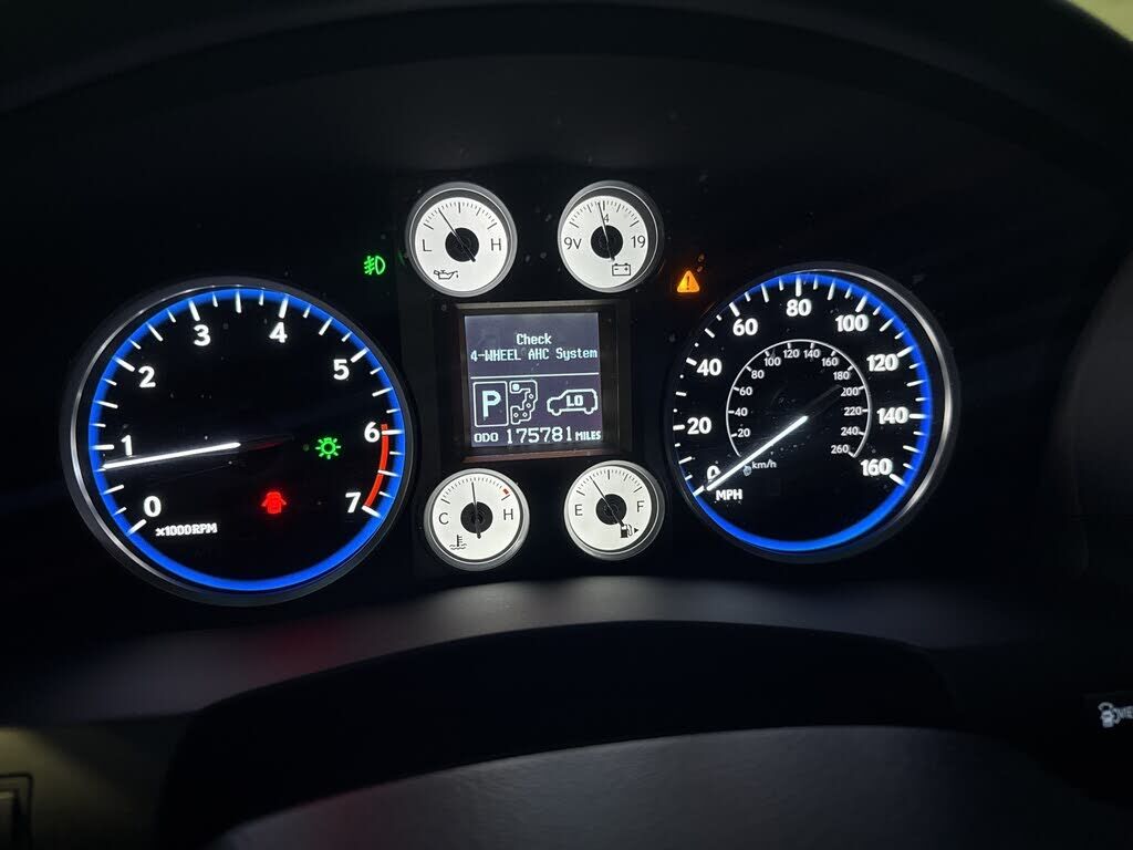 Lexus LX