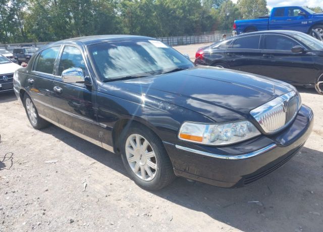 Lincoln Town Car