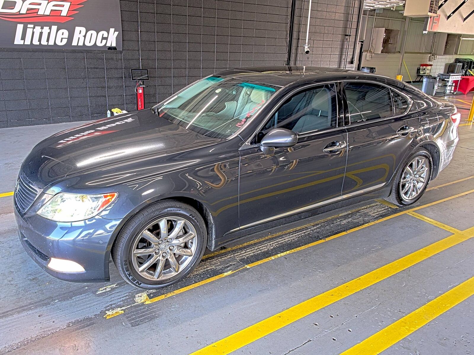 Lexus LS
