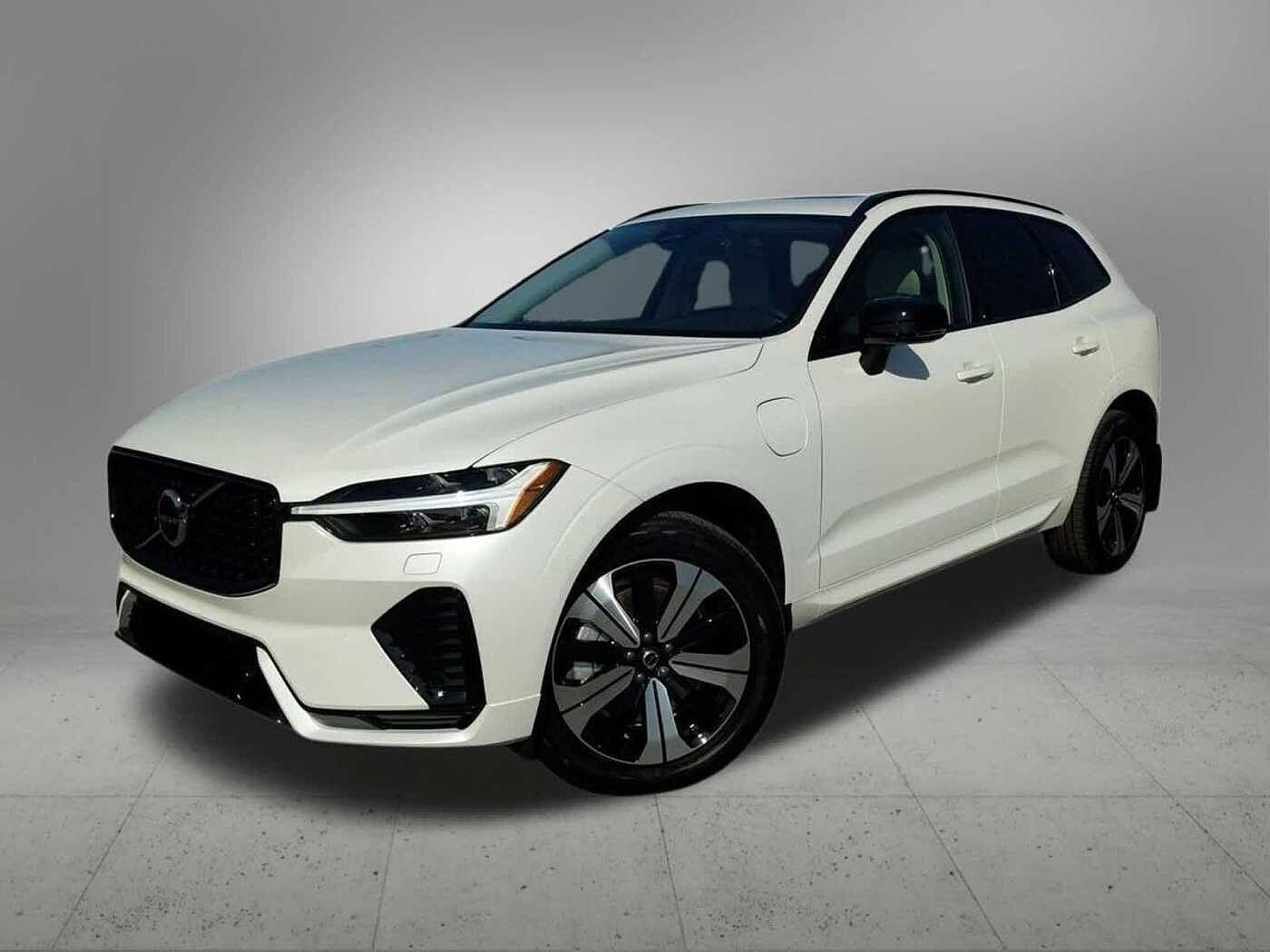 2025 VOLVO XC60