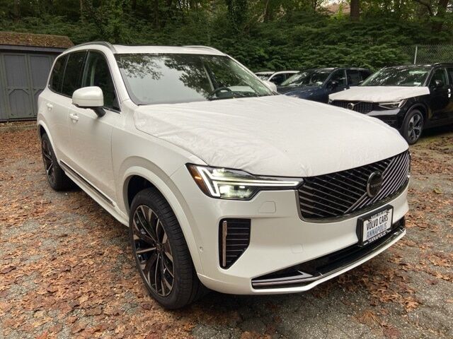 2026 VOLVO XC90