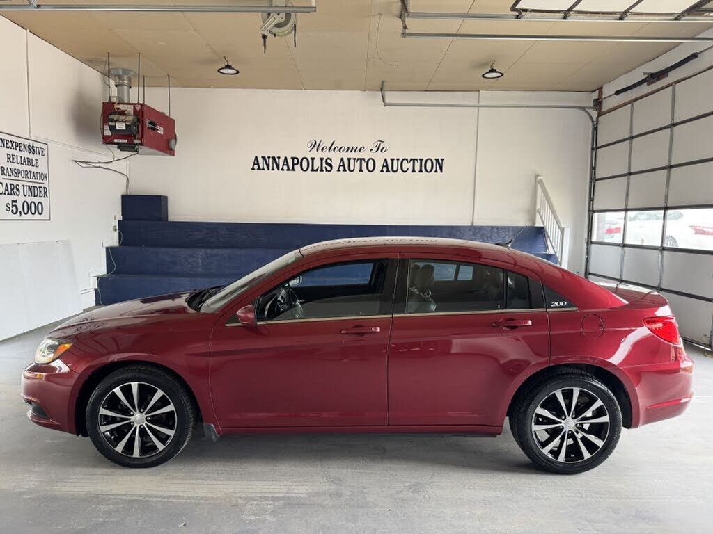 Chrysler 200