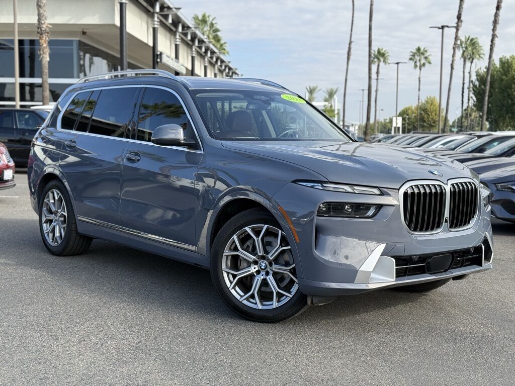 2023 BMW X7