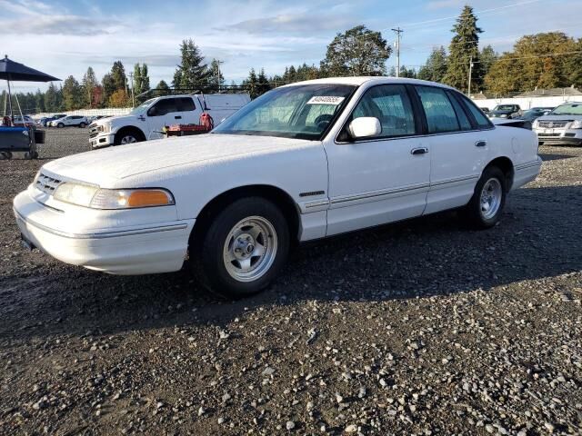 Ford Crown Victoria