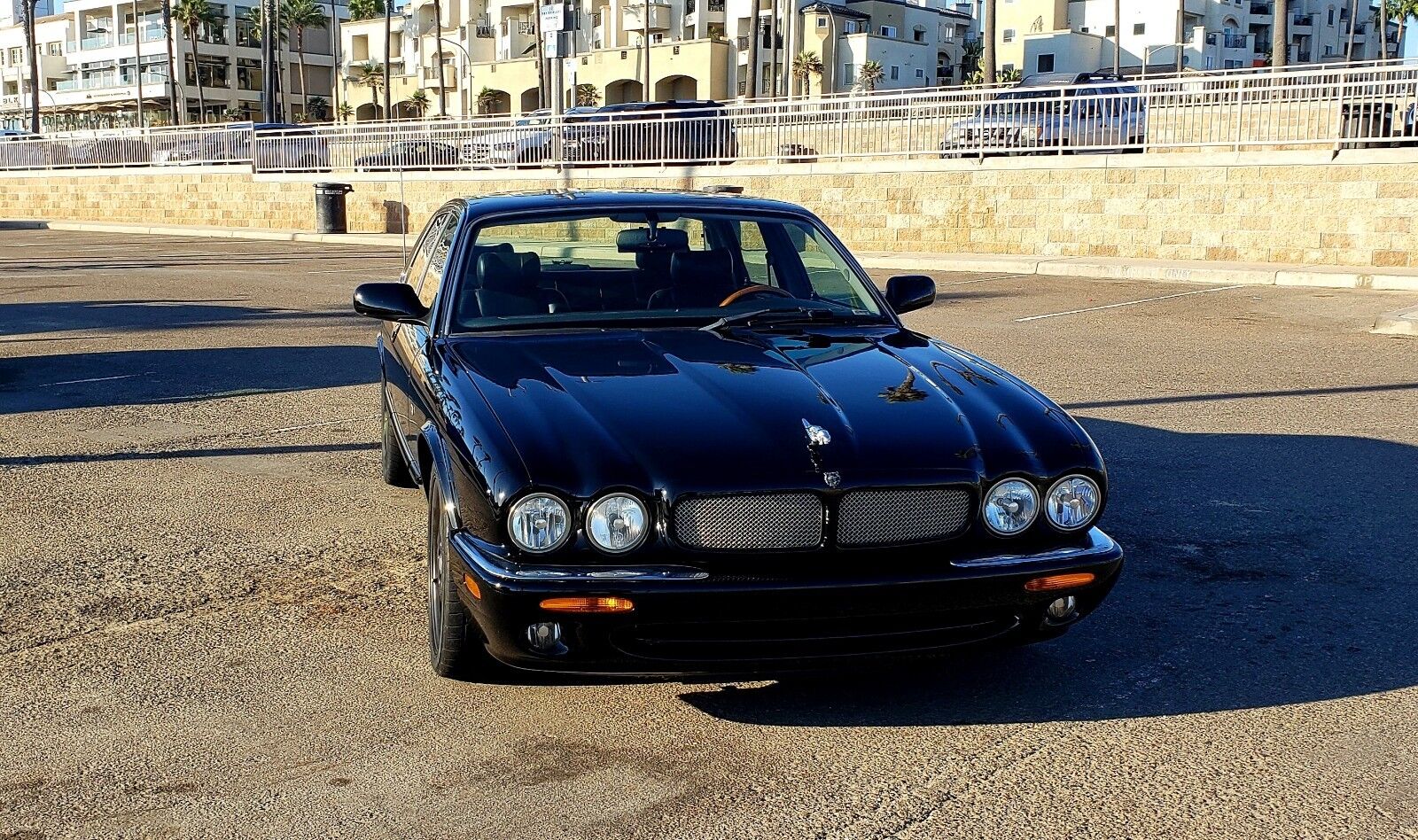 Jaguar XJR
