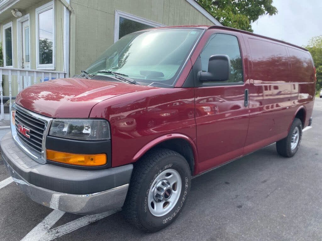 GMC Savana