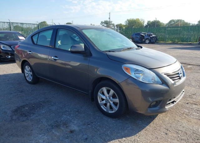 Nissan Versa