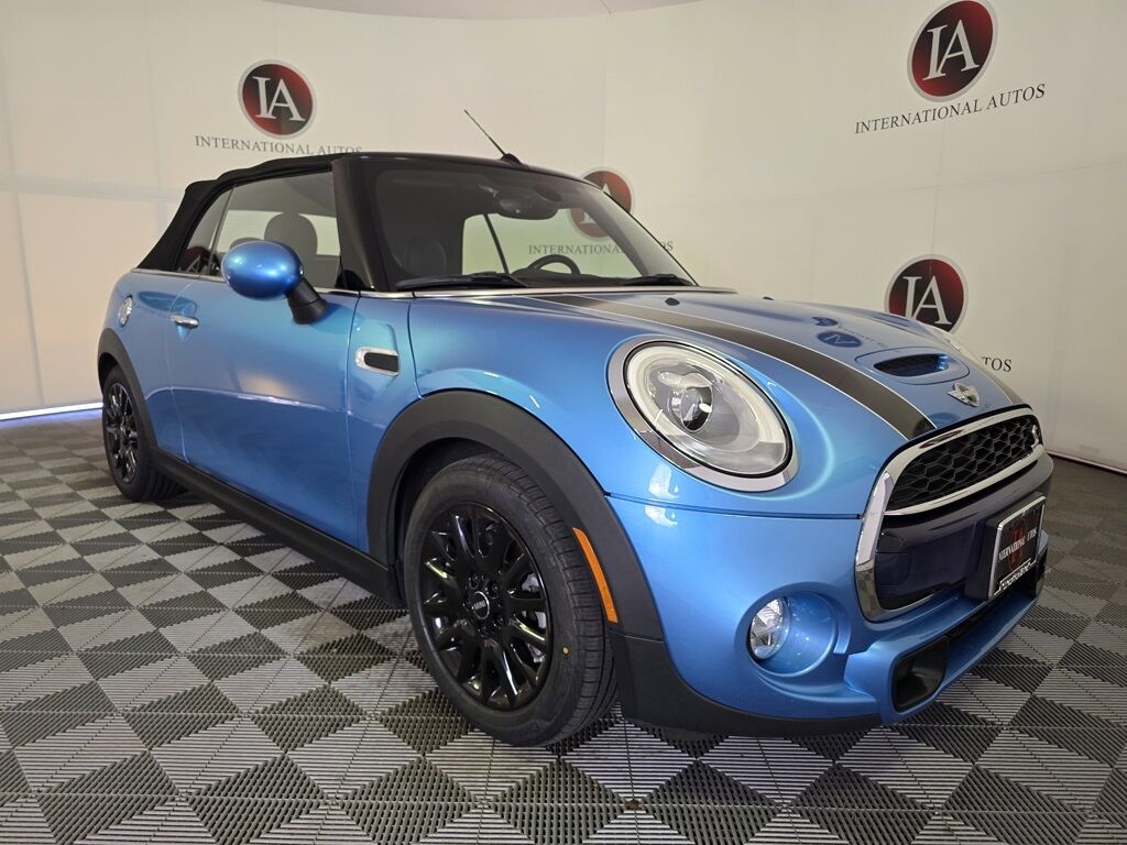 MINI Cooper Convertible