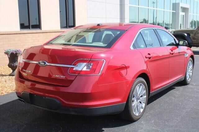 Ford Taurus