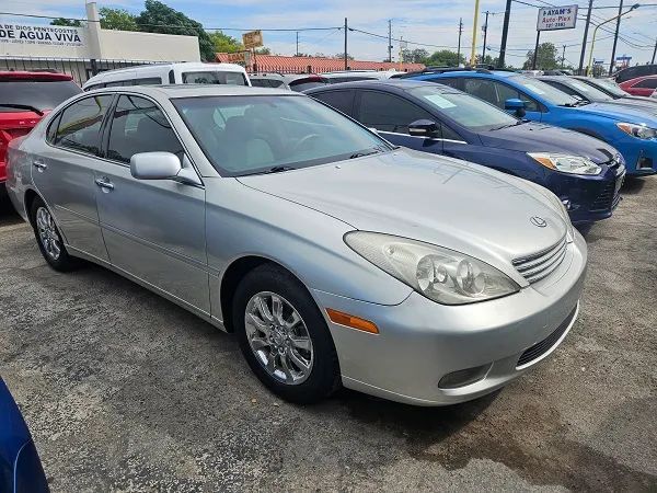 Lexus ES