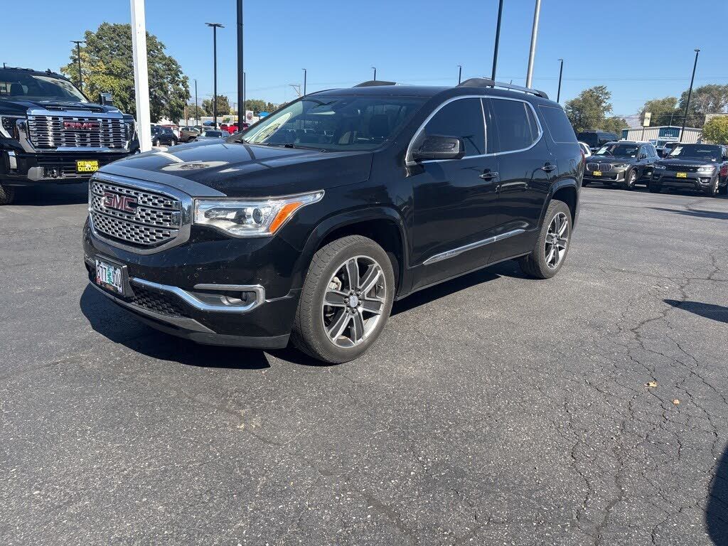 GMC Acadia