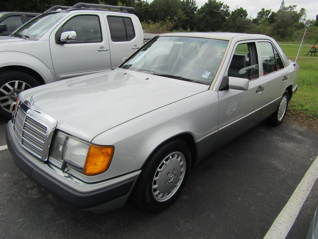 Mercedes-Benz 300