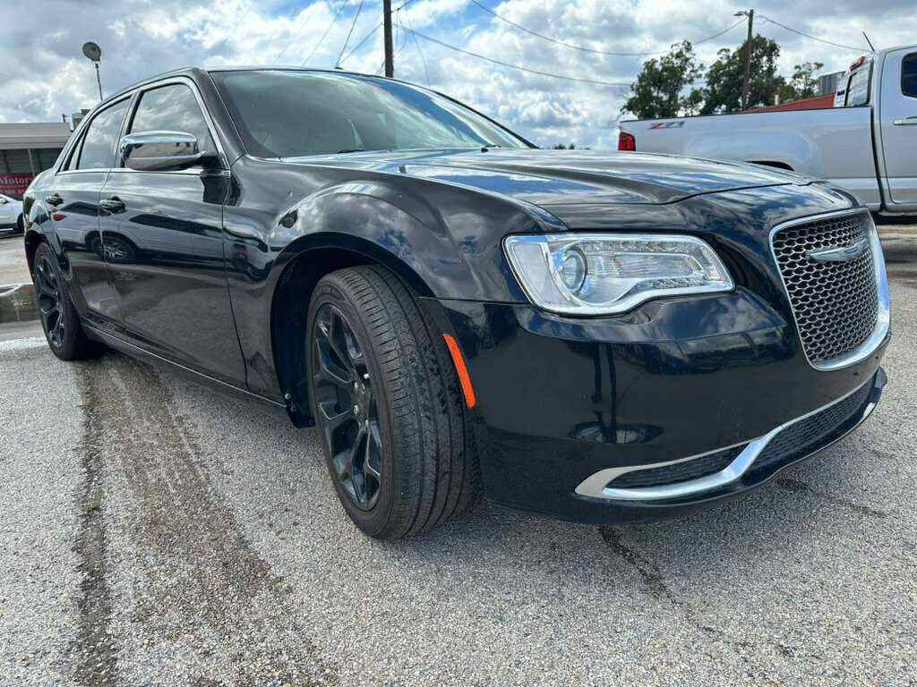 2018 CHRYSLER 300