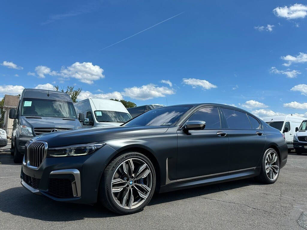 2020 BMW M7