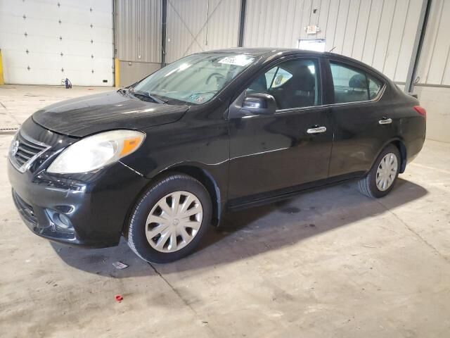 Nissan Versa