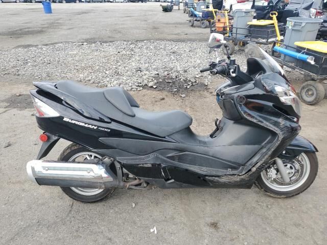 Suzuki AN400