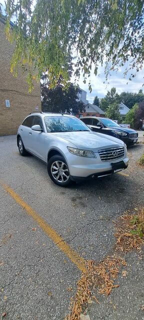 Infiniti FX35