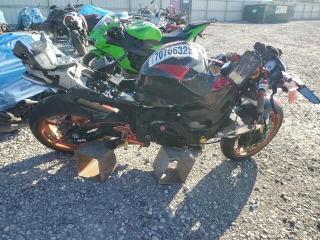 Suzuki GSX-R750