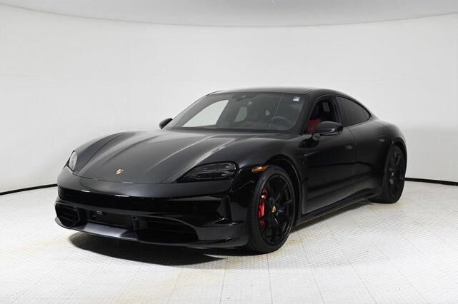 2025 PORSCHE Taycan