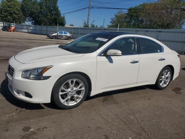 Nissan Maxima