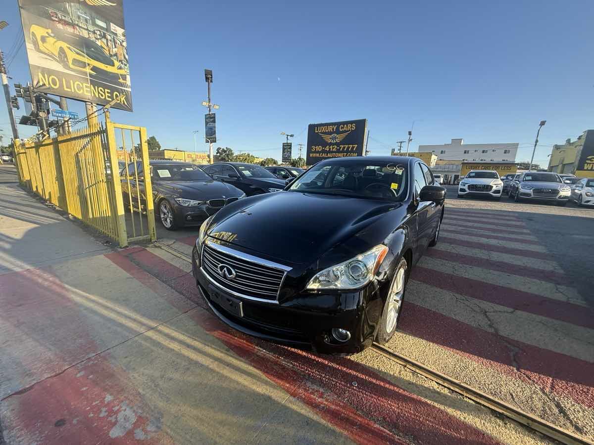 Infiniti M37