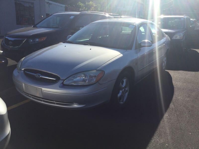 Ford Taurus
