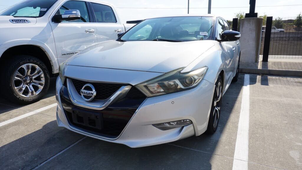 Nissan Maxima