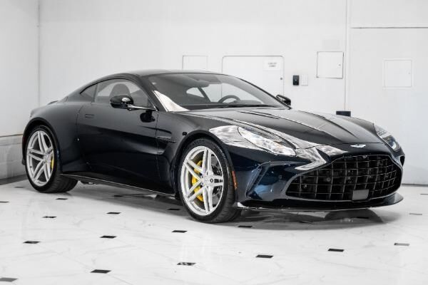 2026 ASTON MARTIN Vantage
