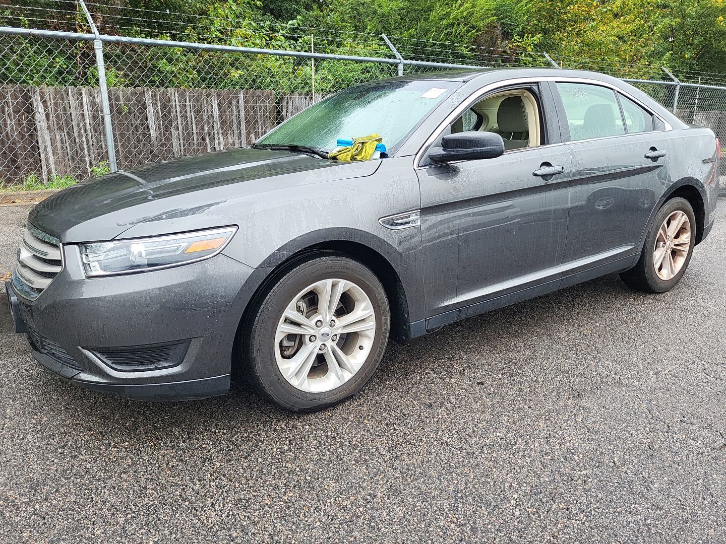 Ford Taurus