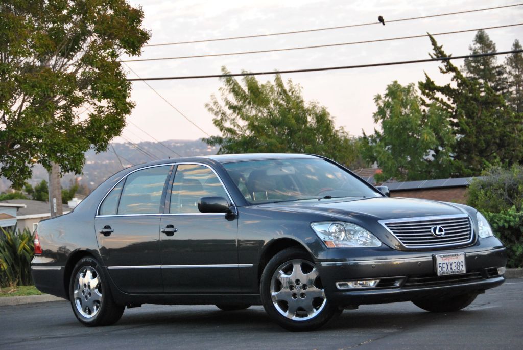 Lexus LS