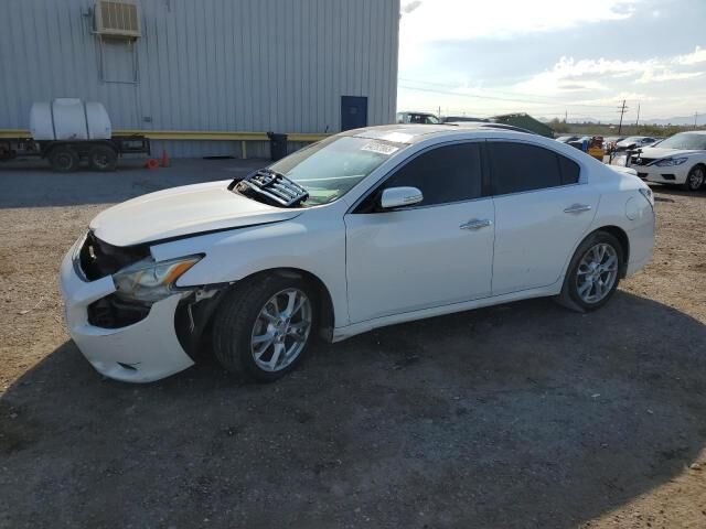 Nissan Maxima