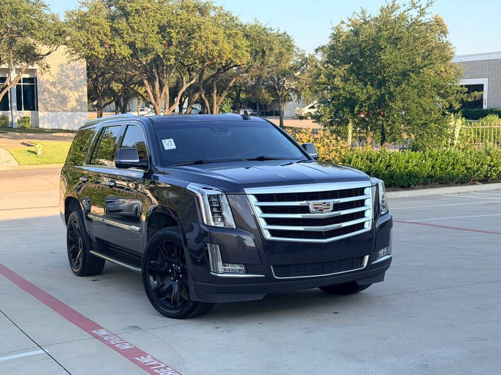 2017 CADILLAC Escalade