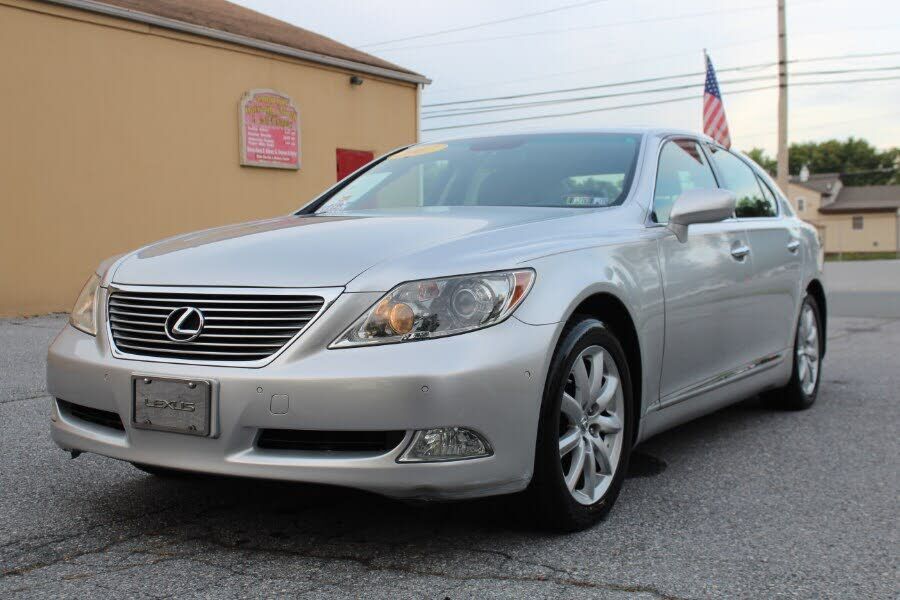 Lexus LS