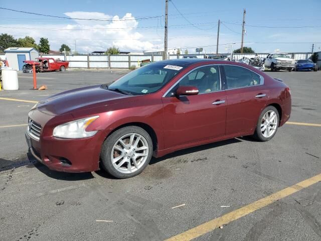 Nissan Maxima