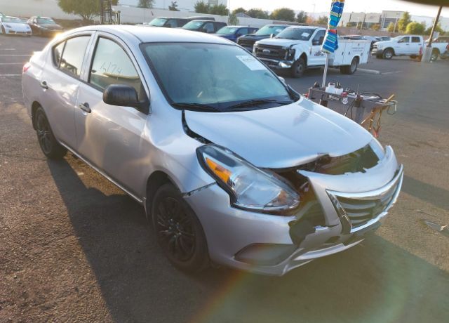 Nissan Versa