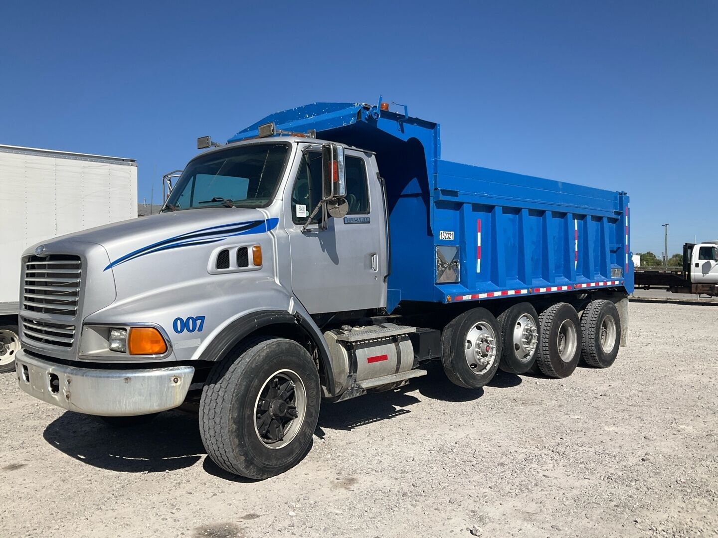 Ford LT9513