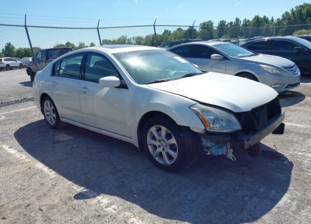 Nissan Maxima
