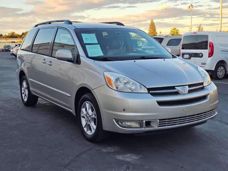 2005 TOYOTA Sienna