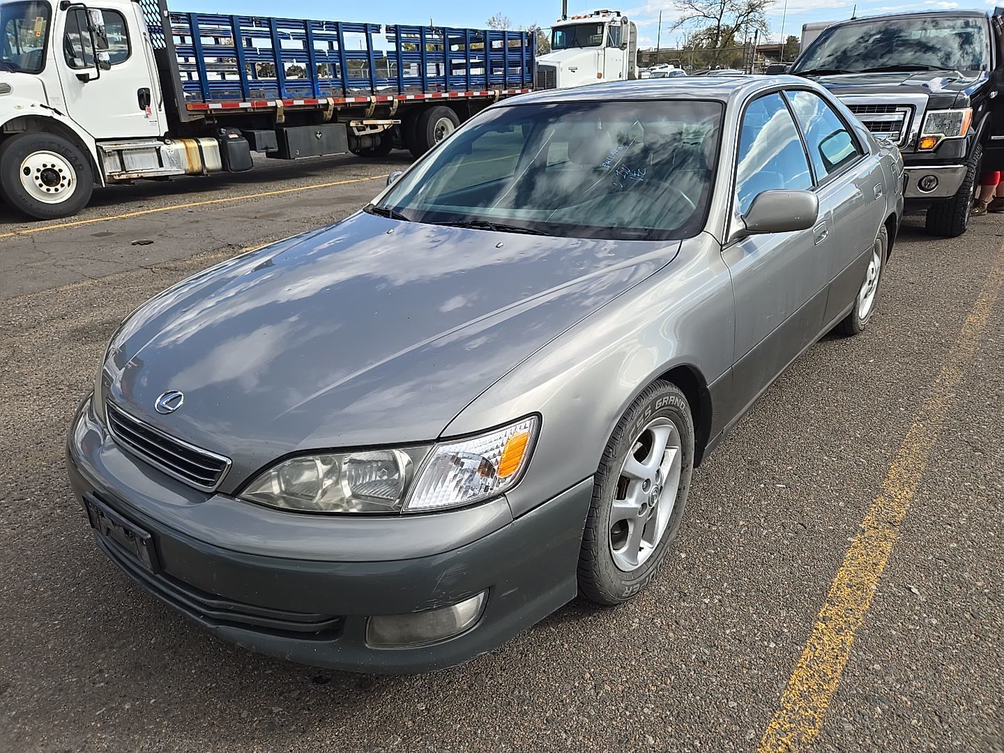 Lexus ES