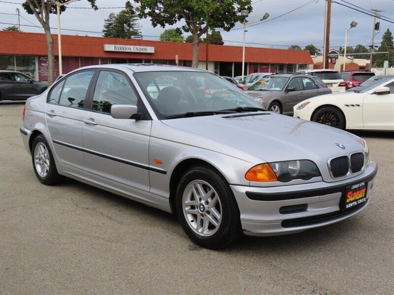 BMW 323i