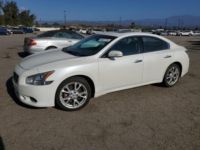 Nissan Maxima