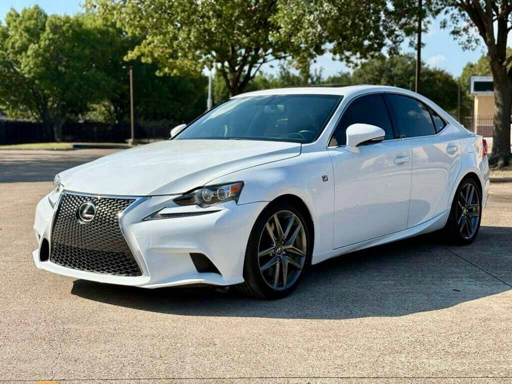 Lexus IS