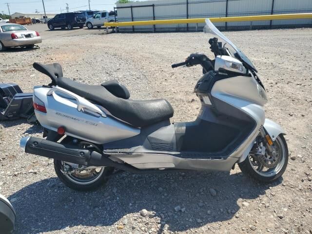 Suzuki AN650