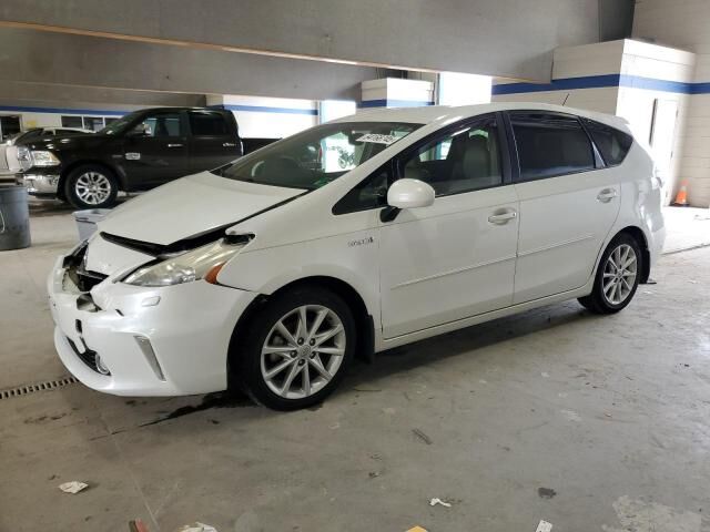 Toyota Prius V