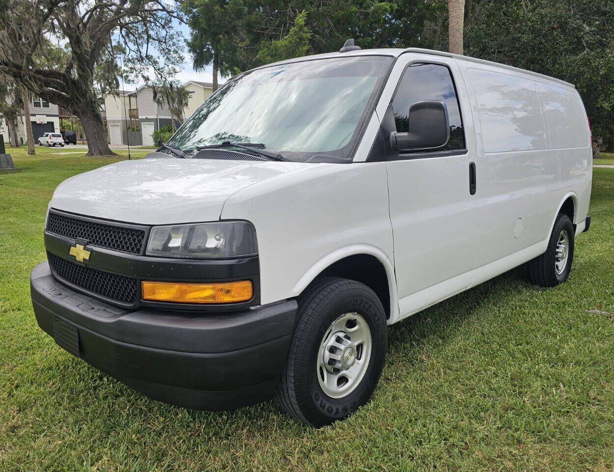 2021 CHEVROLET Express