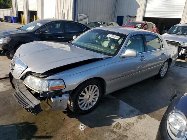 Lincoln Town Car