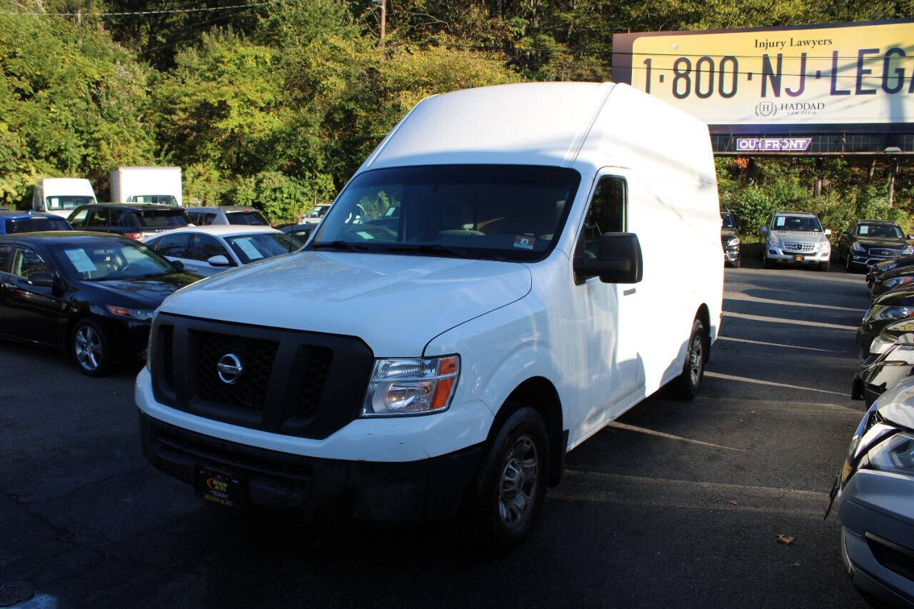 Nissan NV