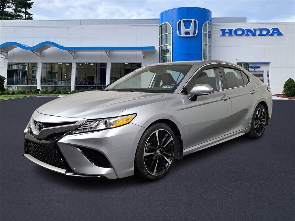 2020 TOYOTA Camry
